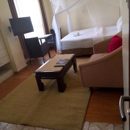ניירובי Eddy Suites, Emeli Hotel מראה חיצוני תמונה